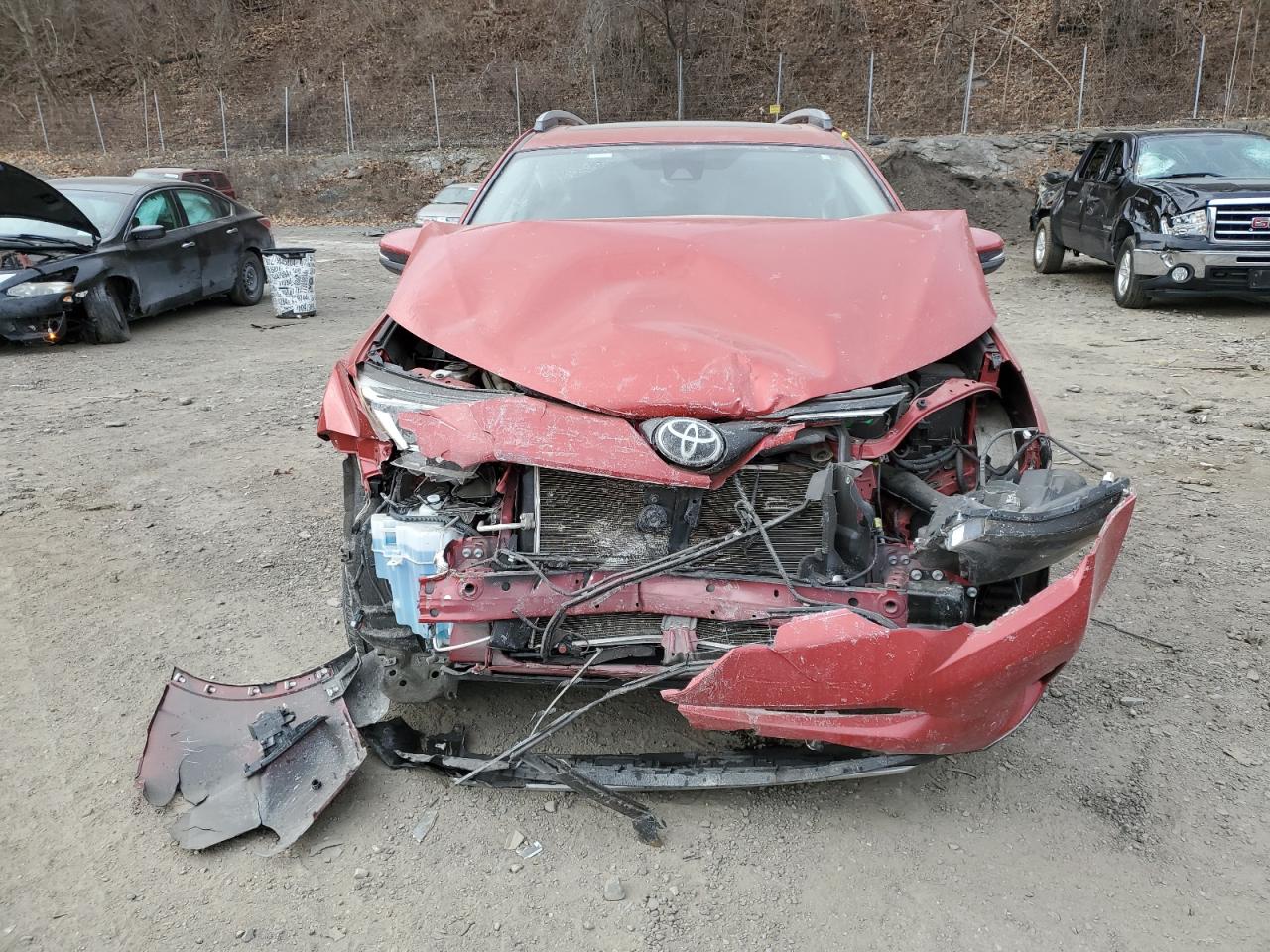 2017 Toyota RAV 4 - Image 5
