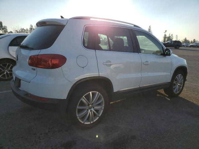  VOLKSWAGEN TIGUAN 2016 Белый