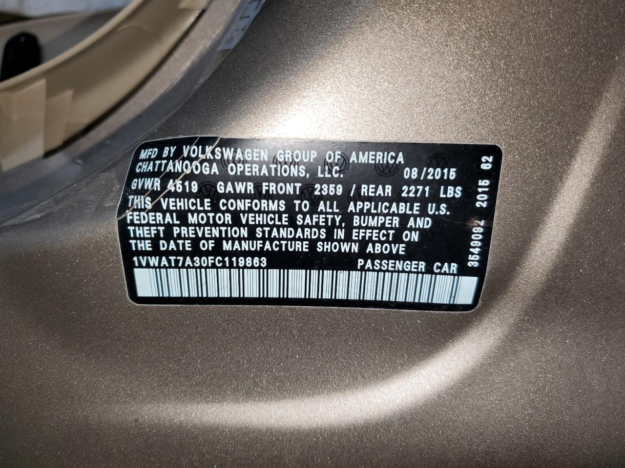 2015 Volkswagen Passat - Image 13