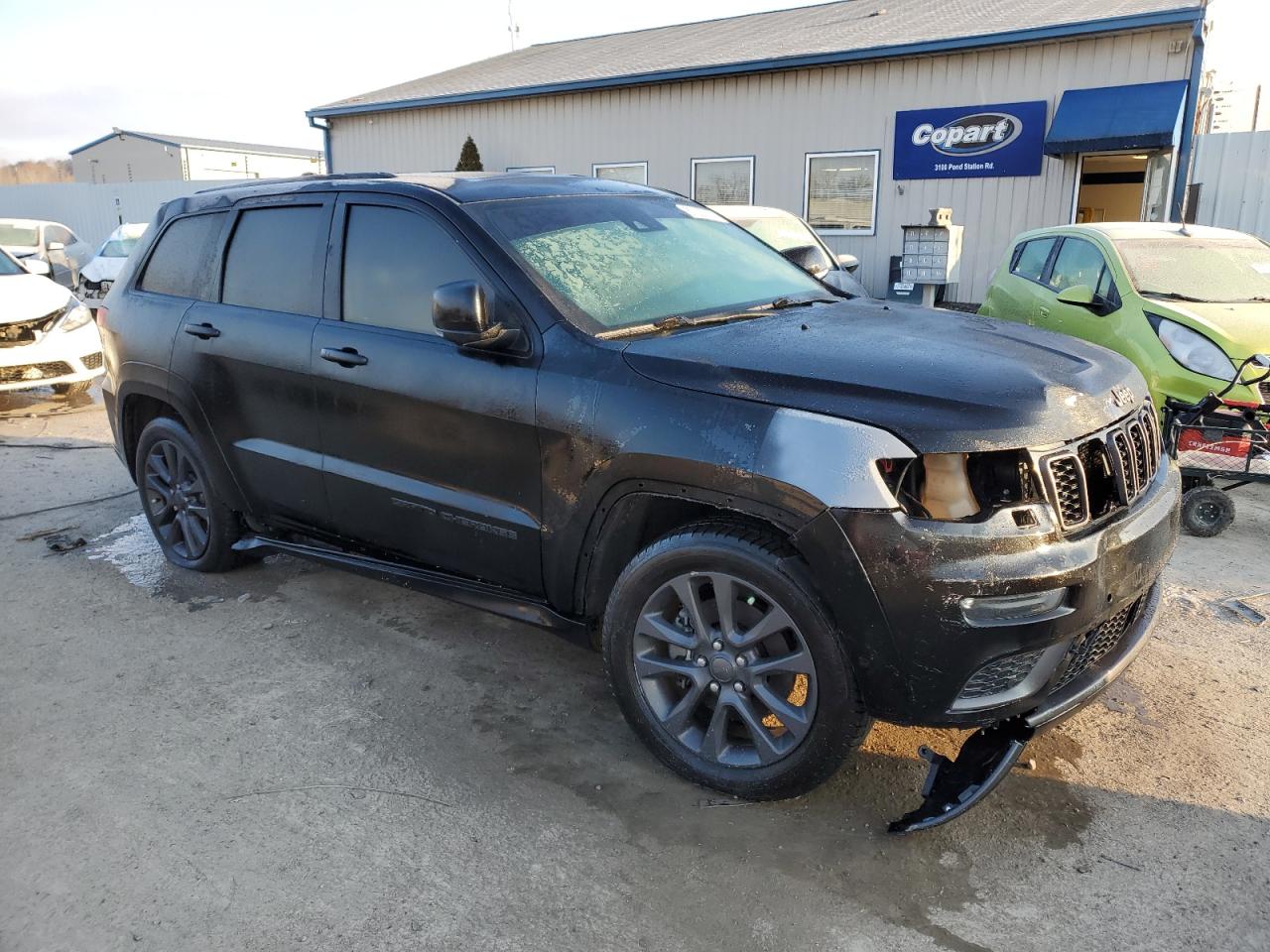 2018 Jeep Grand Cherokee - Image 4