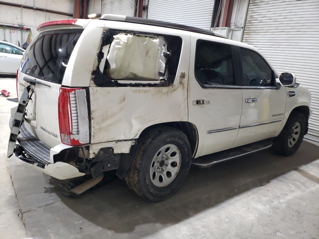 2009 Cadillac Escalade - Image 3