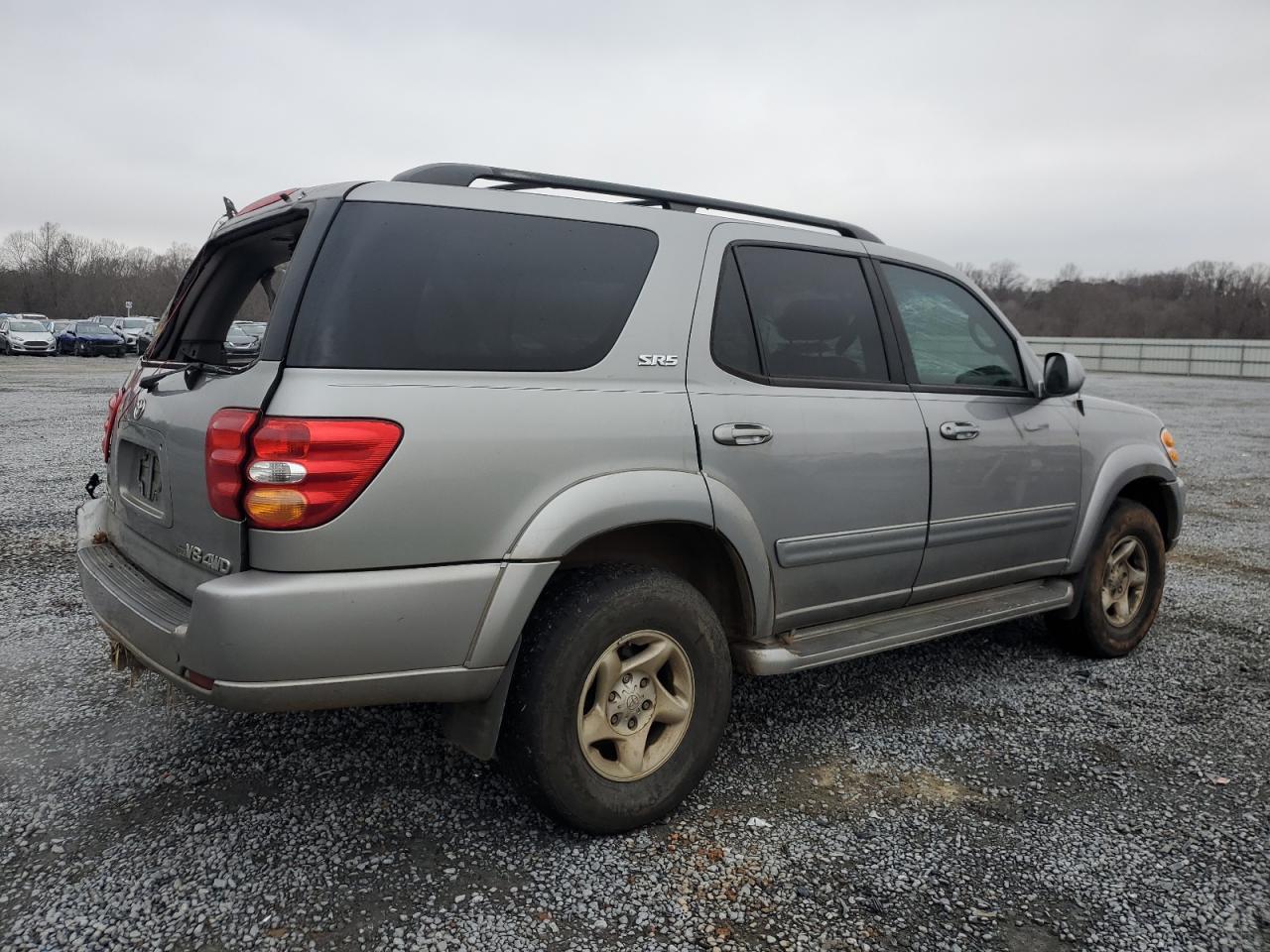 2003 Toyota Sequoia - Image 3