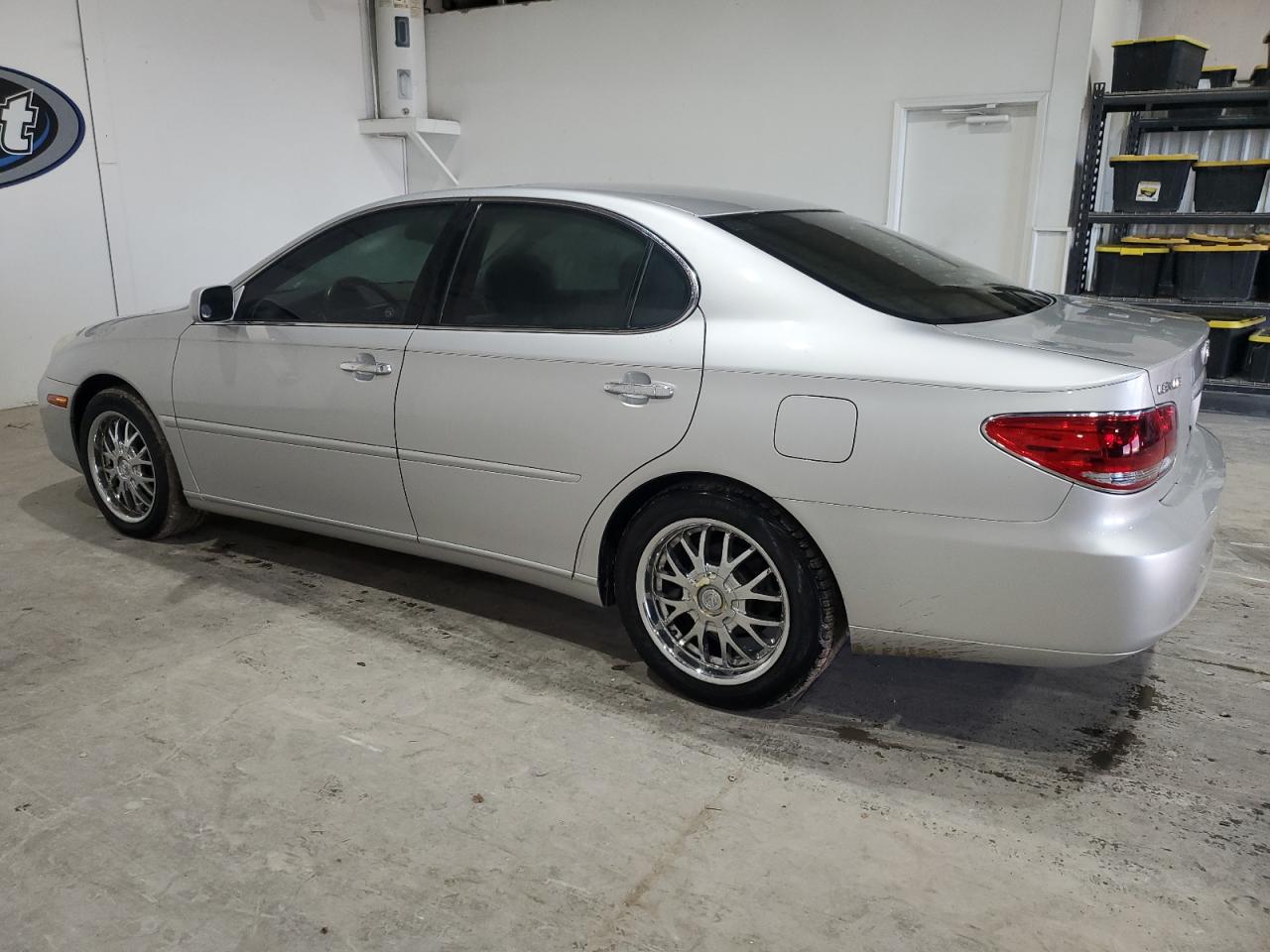 2005 Lexus ES - Image 2