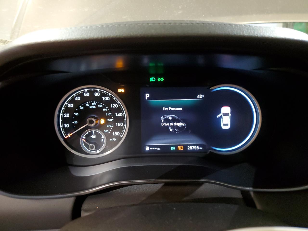 2023 Genesis G70 - Image 9