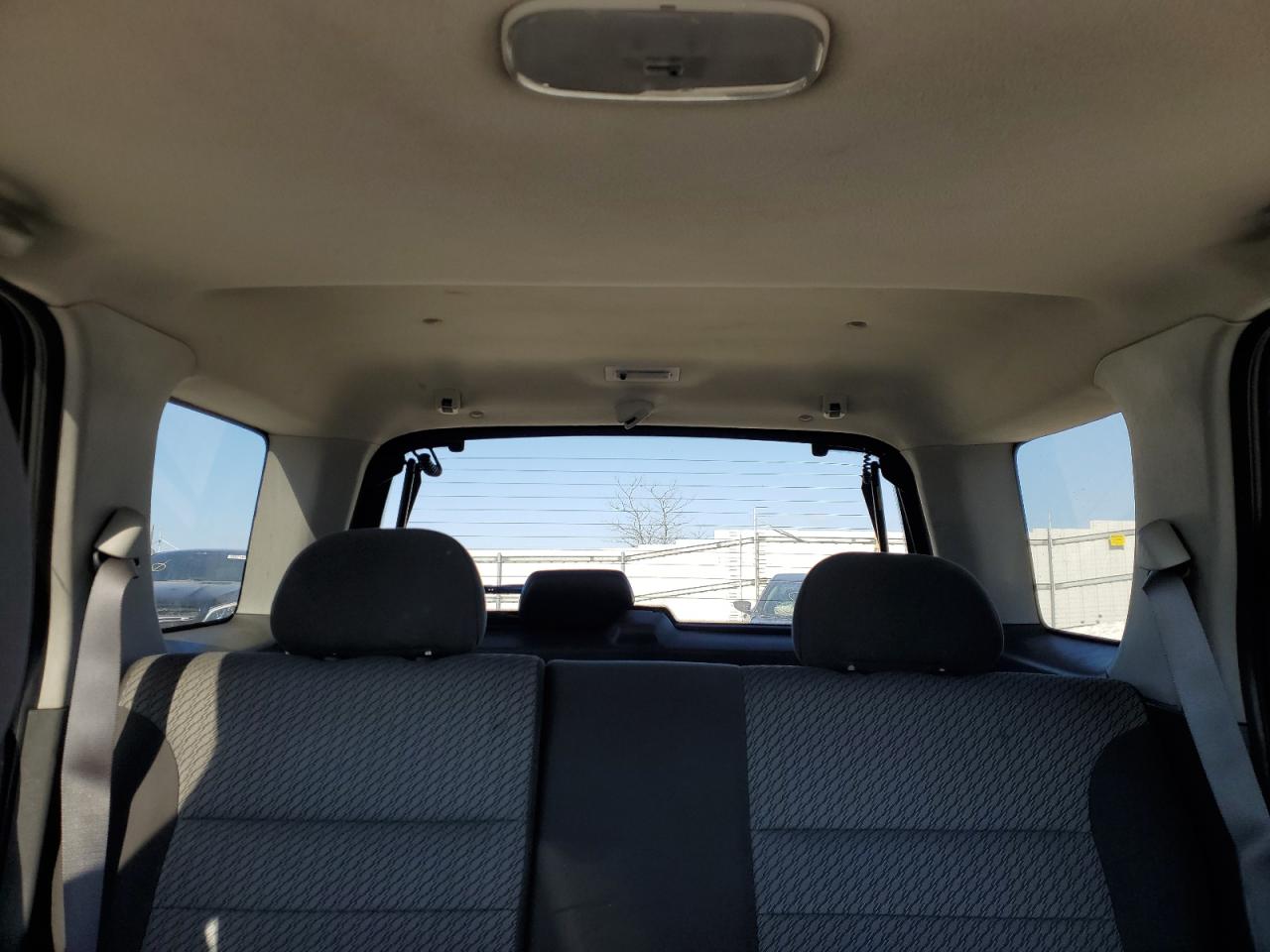2004 Ford Escape - Image 10