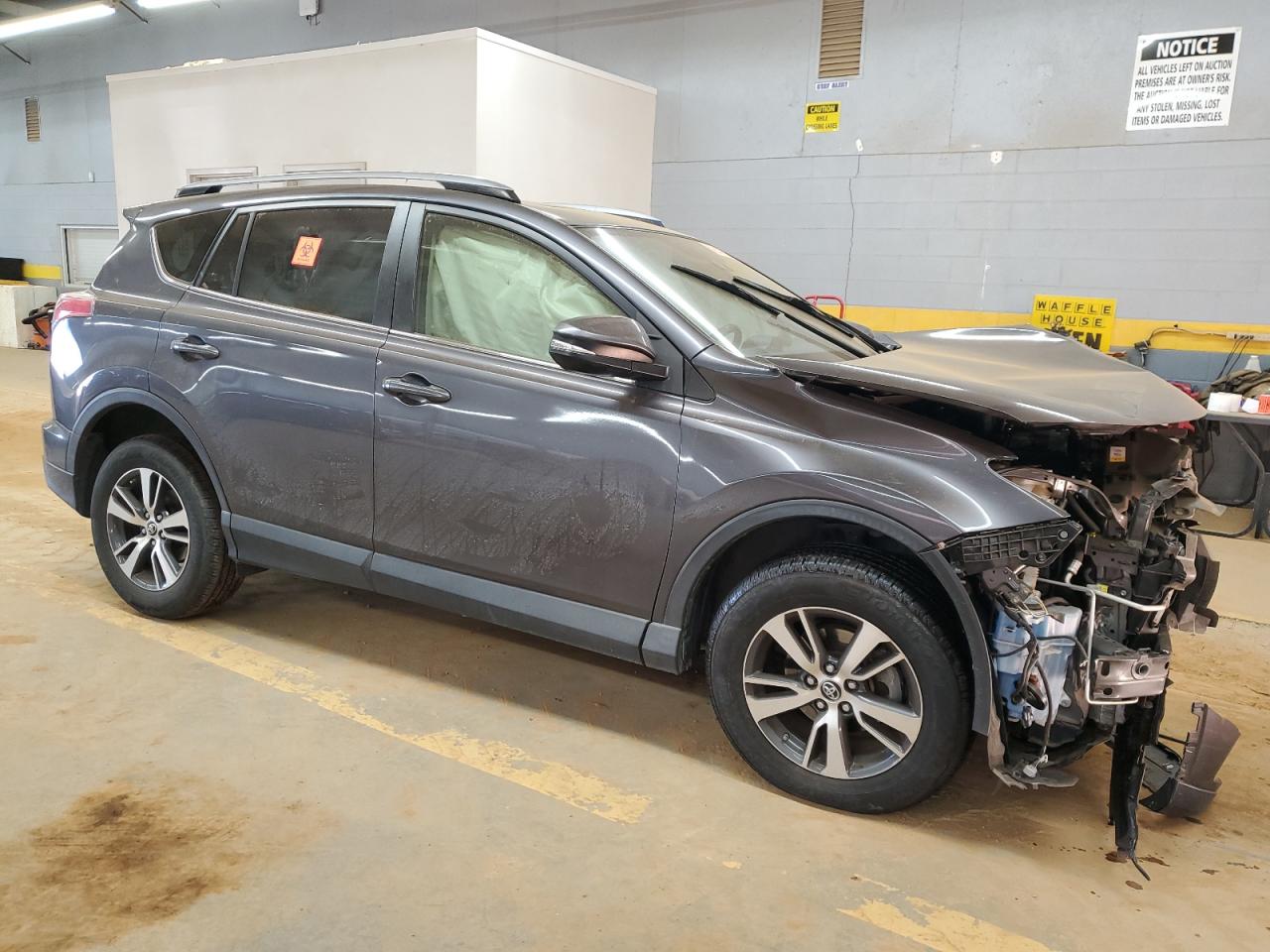 2018 Toyota RAV 4 - Image 4