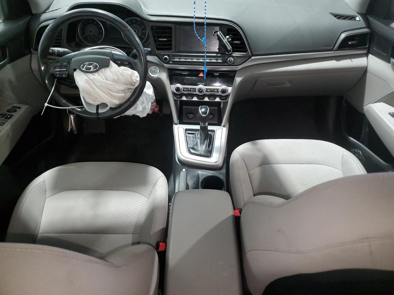 2020 Hyundai Elantra - Image 8