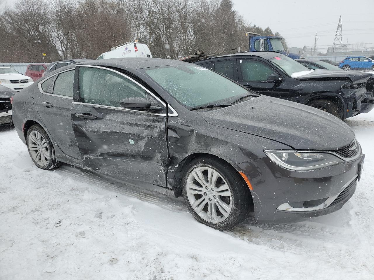 2015 Chrysler 200 - Image 4