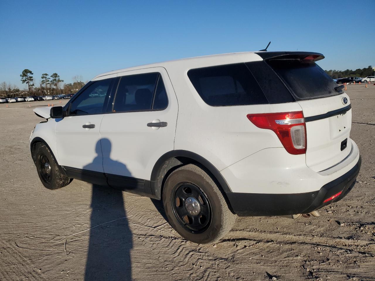 2015 Ford Explorer - Image 2