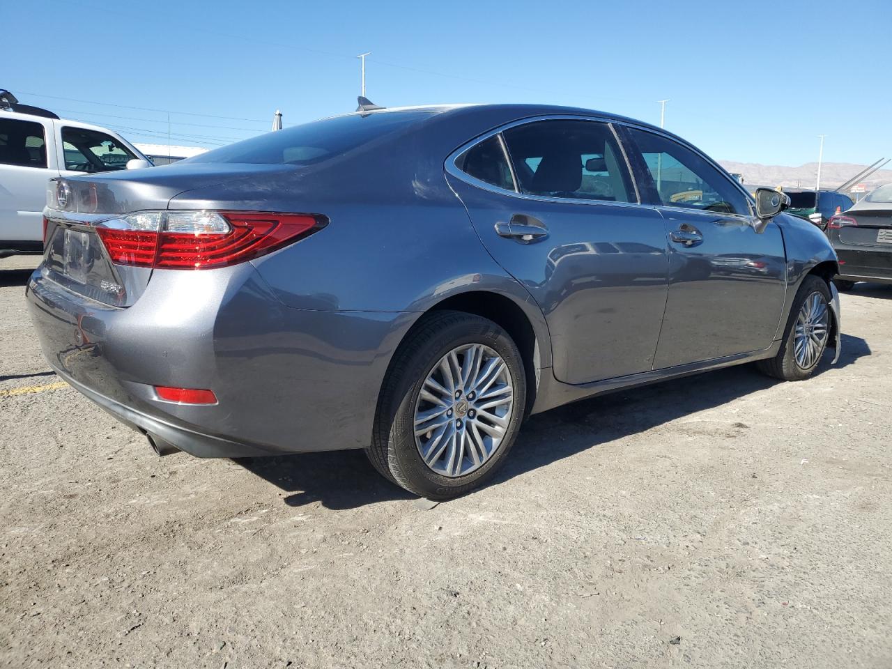 2013 Lexus ES - Image 3