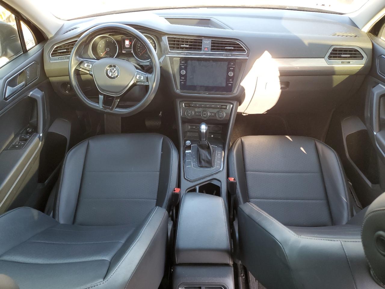 2018 Volkswagen Tiguan - Image 8
