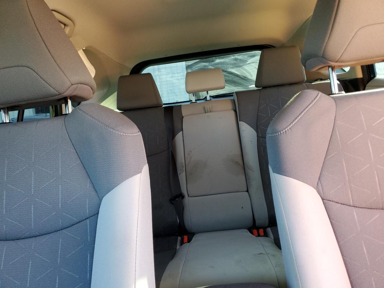 2022 Toyota RAV 4 - Image 10