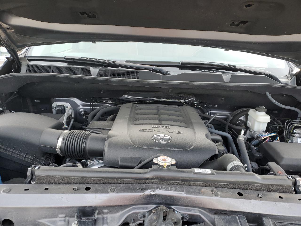 2018 Toyota Tundra - Image 12