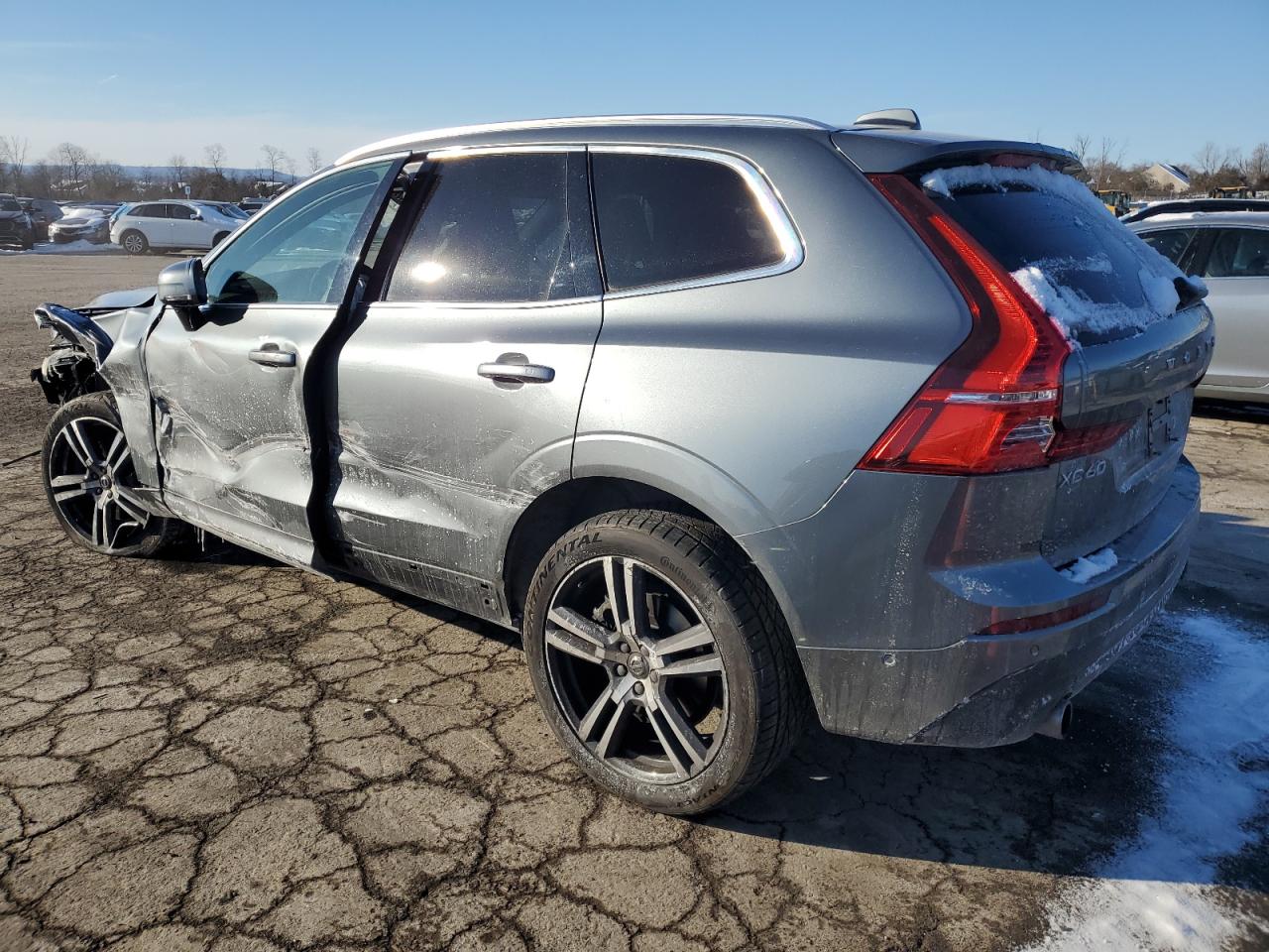 2018 Volvo XC60 - Image 2