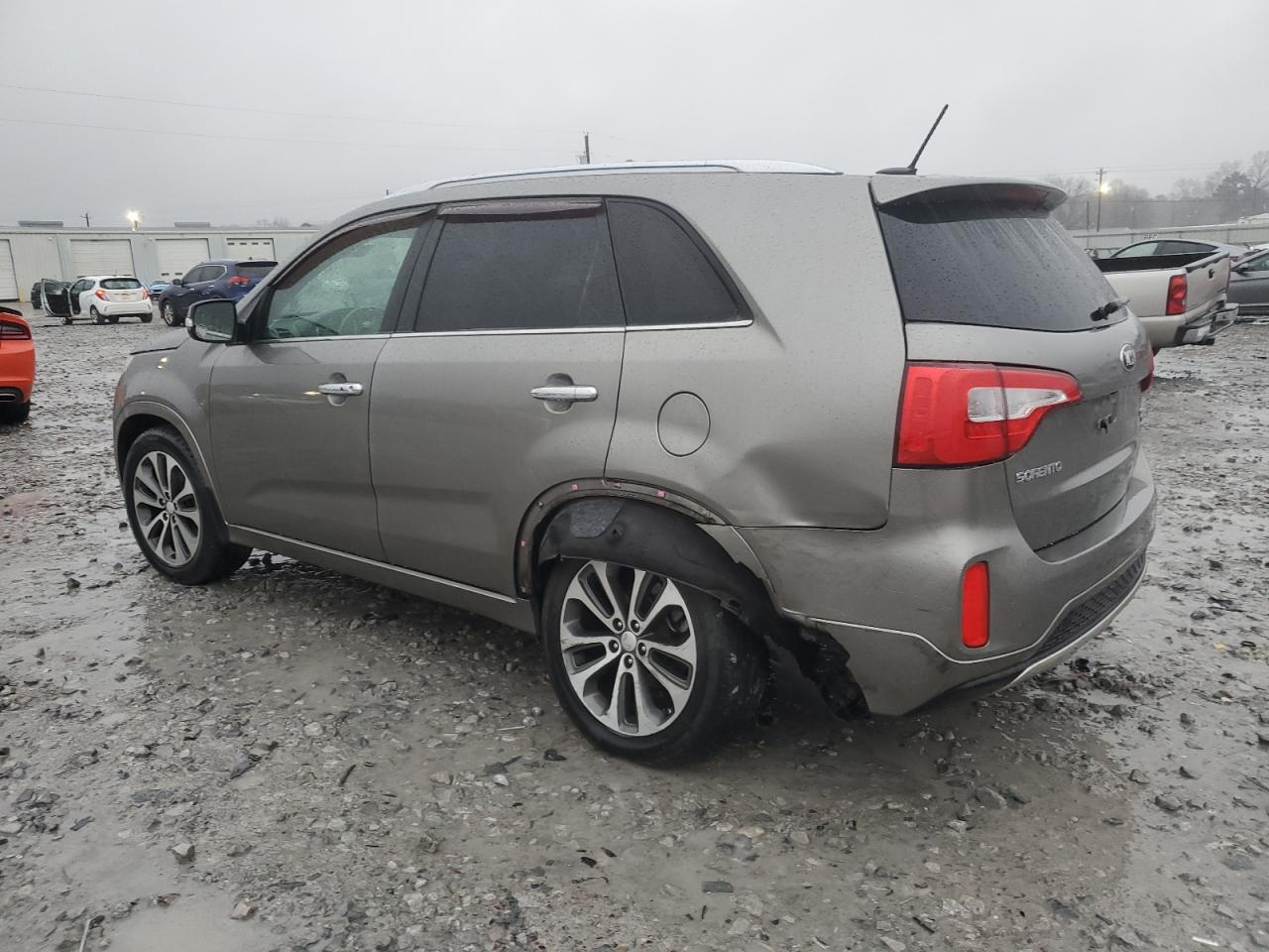 2014 Kia Sorento - Image 2