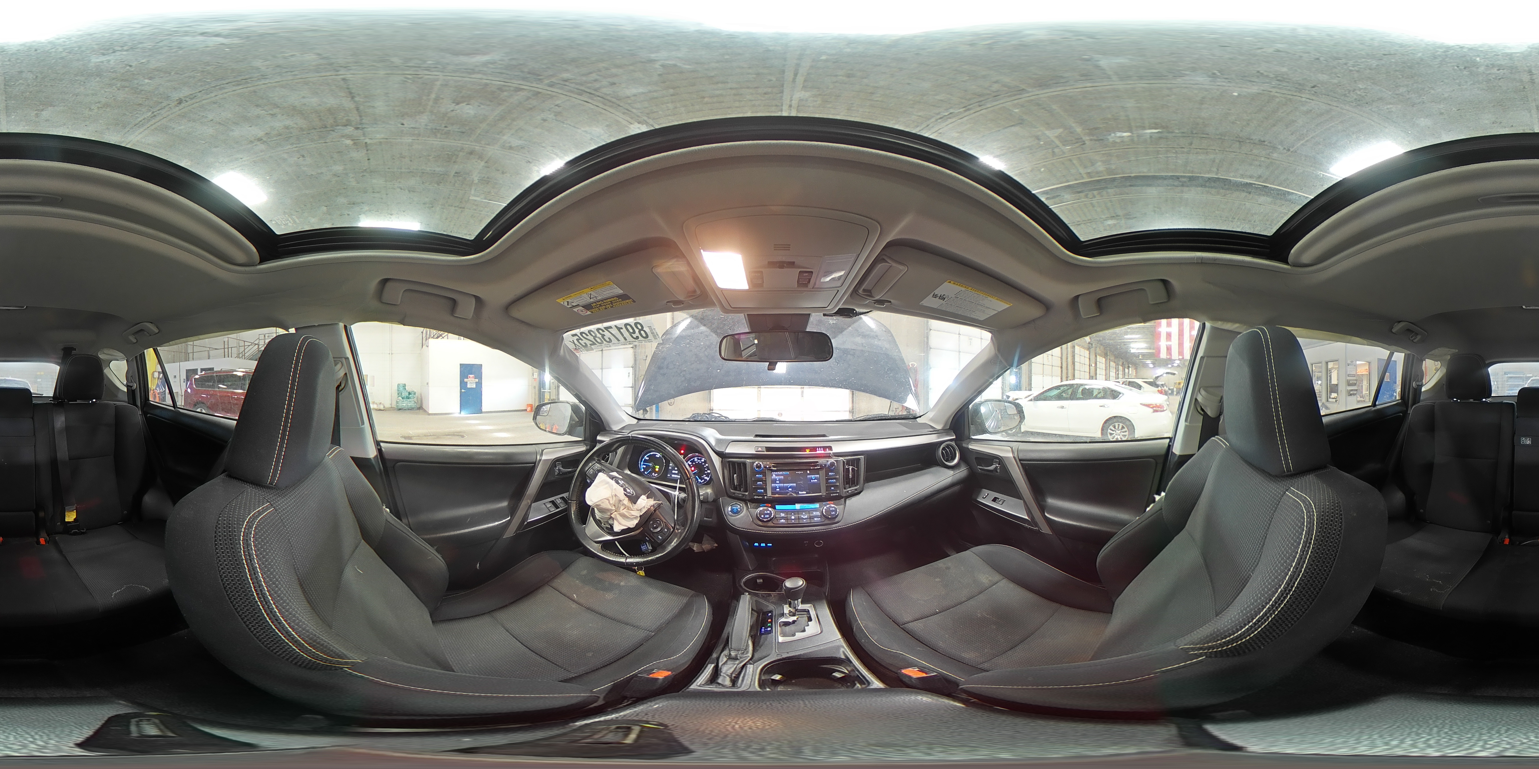 2017 Toyota RAV 4 - Image 13