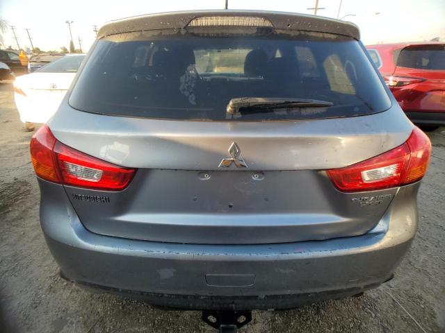  MITSUBISHI OUTLANDER 2016 Srebrny