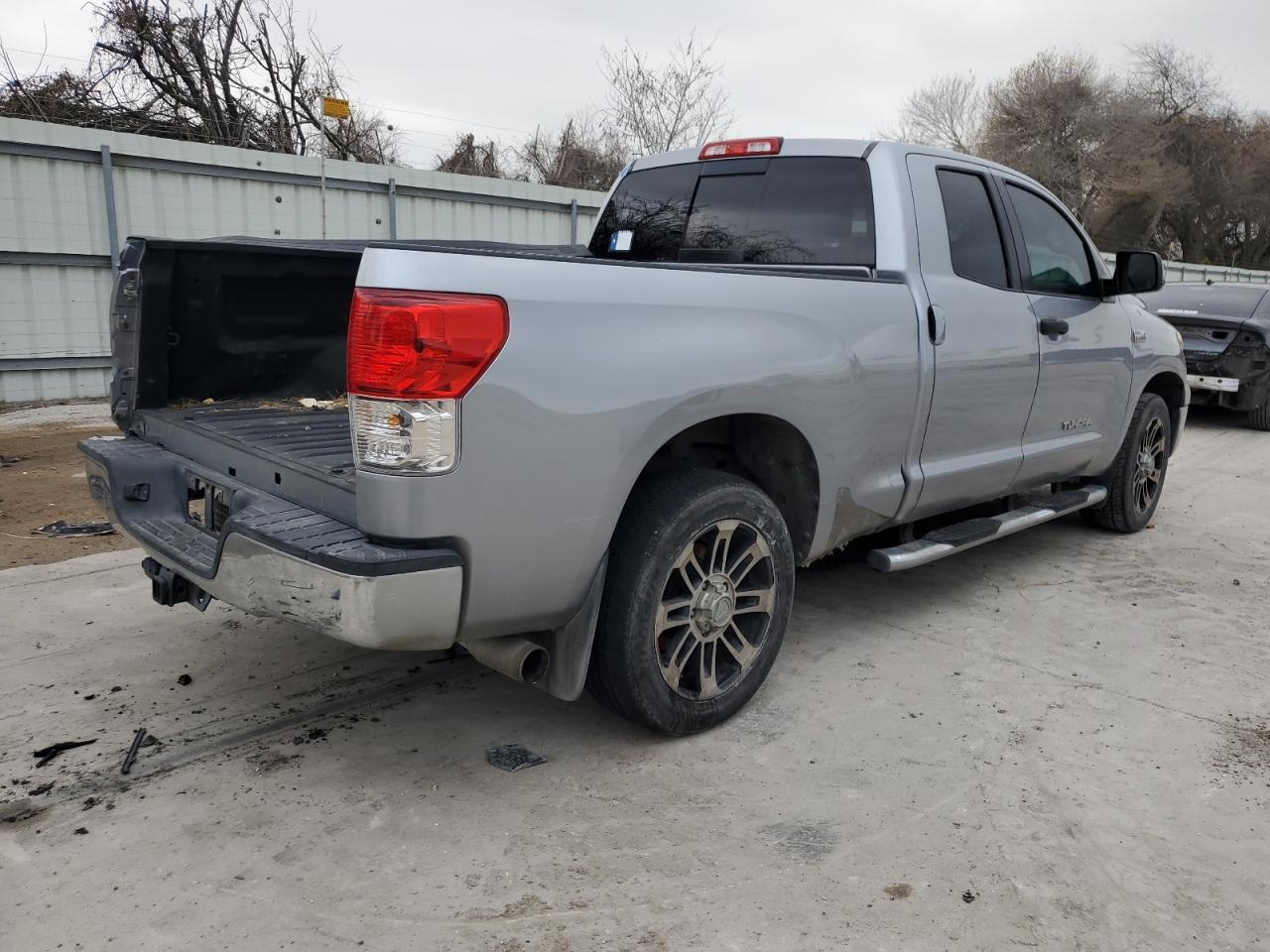 2013 Toyota Tundra - Image 3