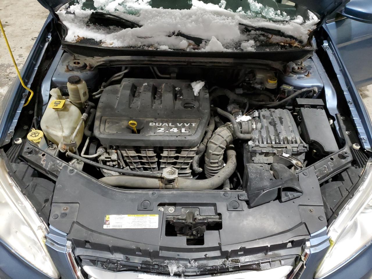2011 Chrysler 200 - Image 11