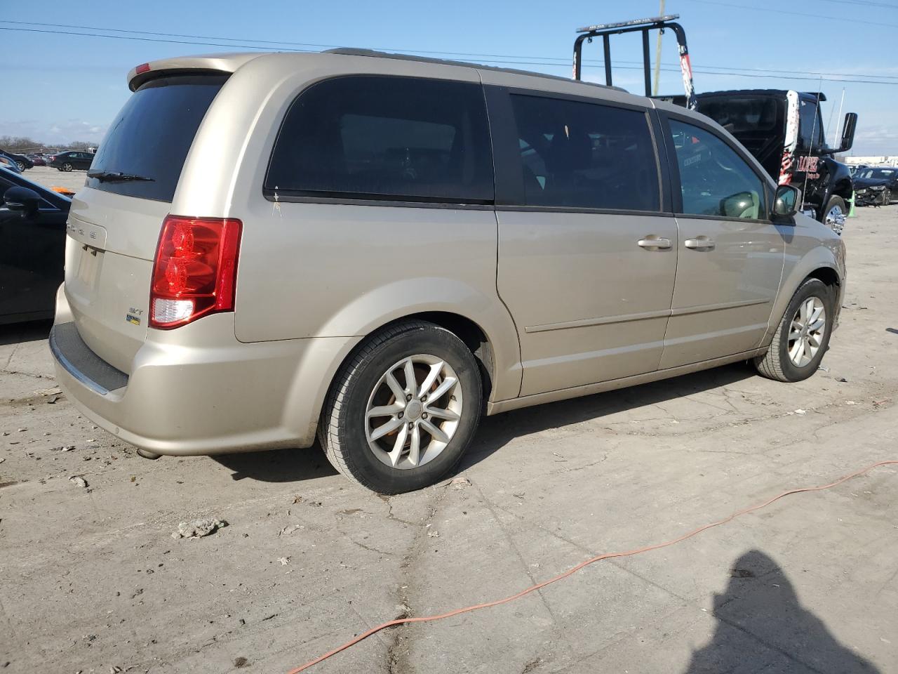 2016 Dodge Caravan - Image 3