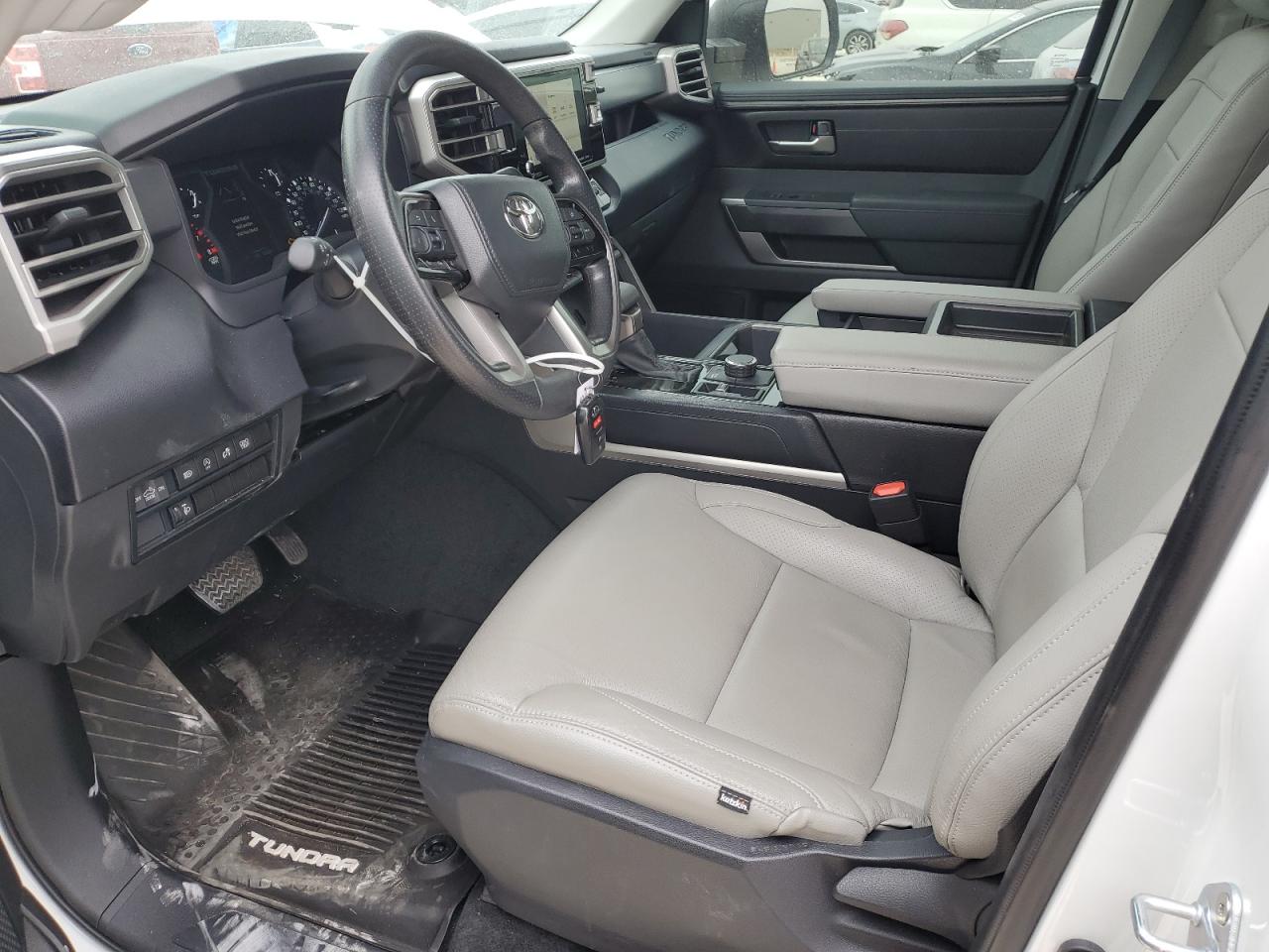 2023 Toyota Tundra - Image 7