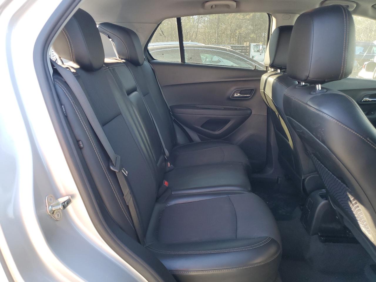 2020 Chevrolet Trax - Image 11
