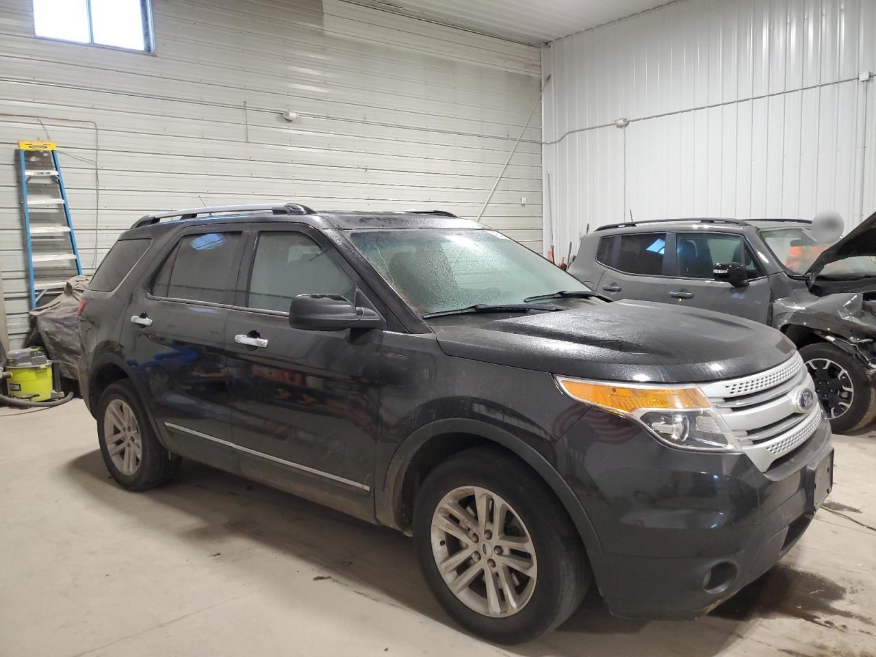 2014 Ford Explorer - Image 4