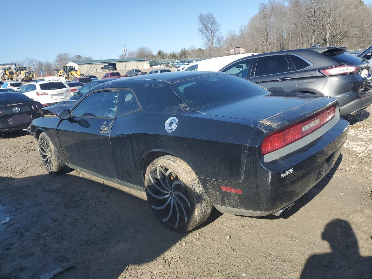 2014 Dodge Challenger - Image 2