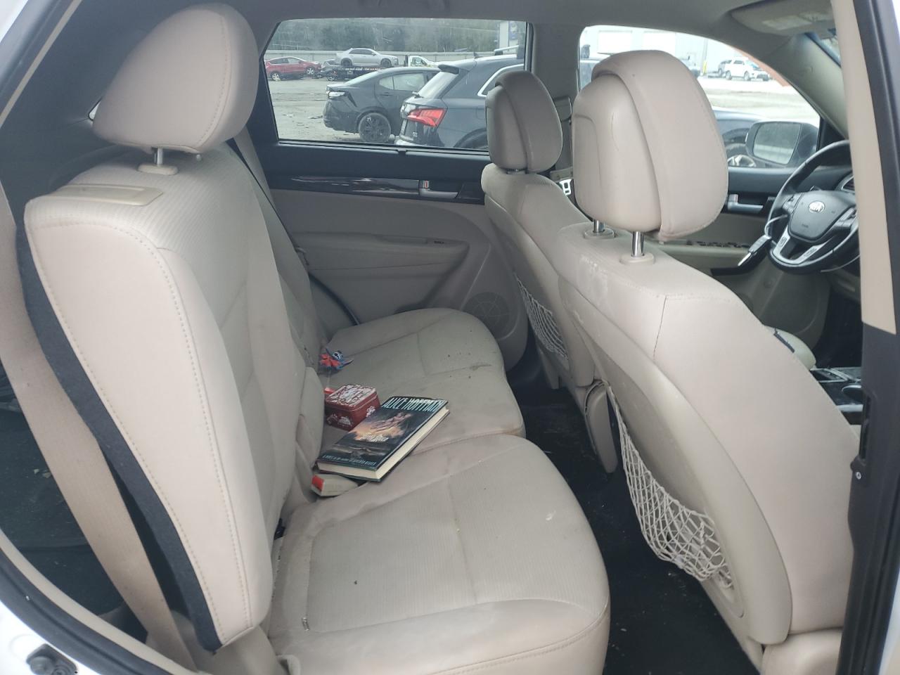 2015 Kia Sorento - Image 12