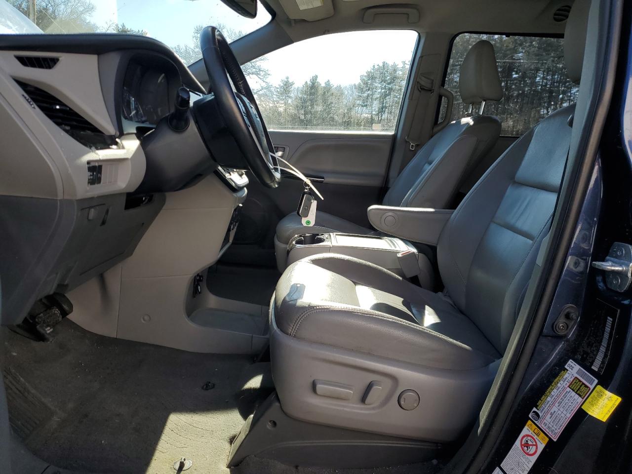 2018 Toyota Sienna - Image 7
