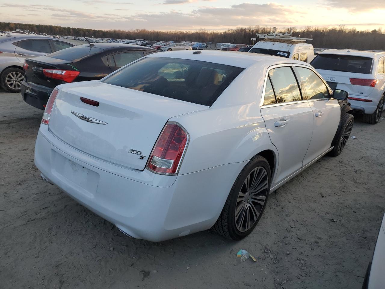 2013 Chrysler 300 - Image 3