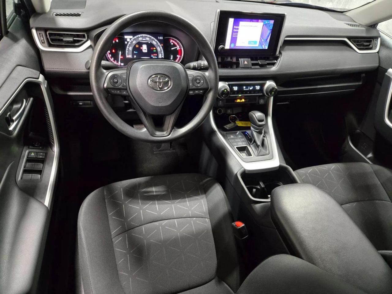 2024 Toyota RAV 4 - Image 9