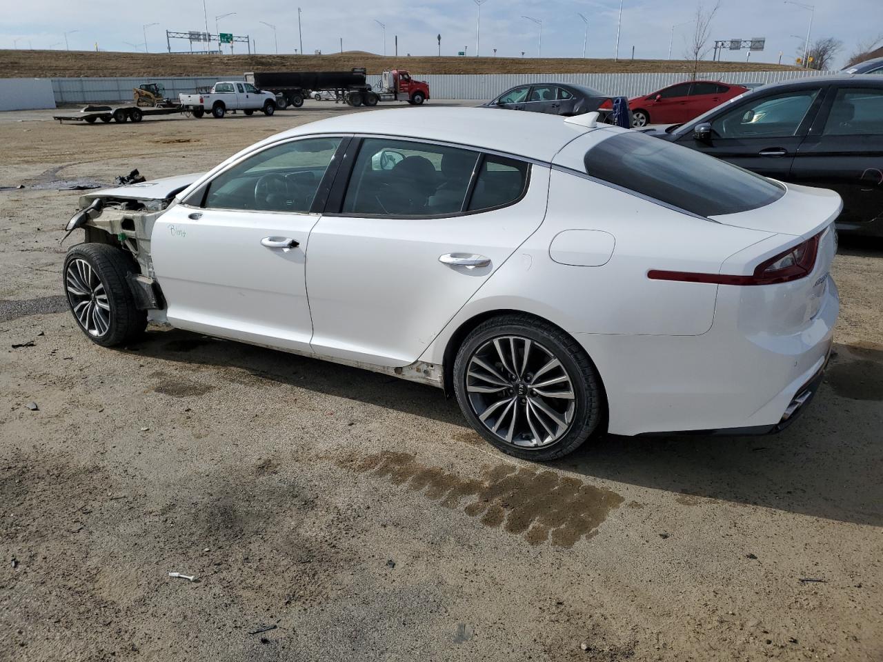 2019 Kia Stinger - Image 2