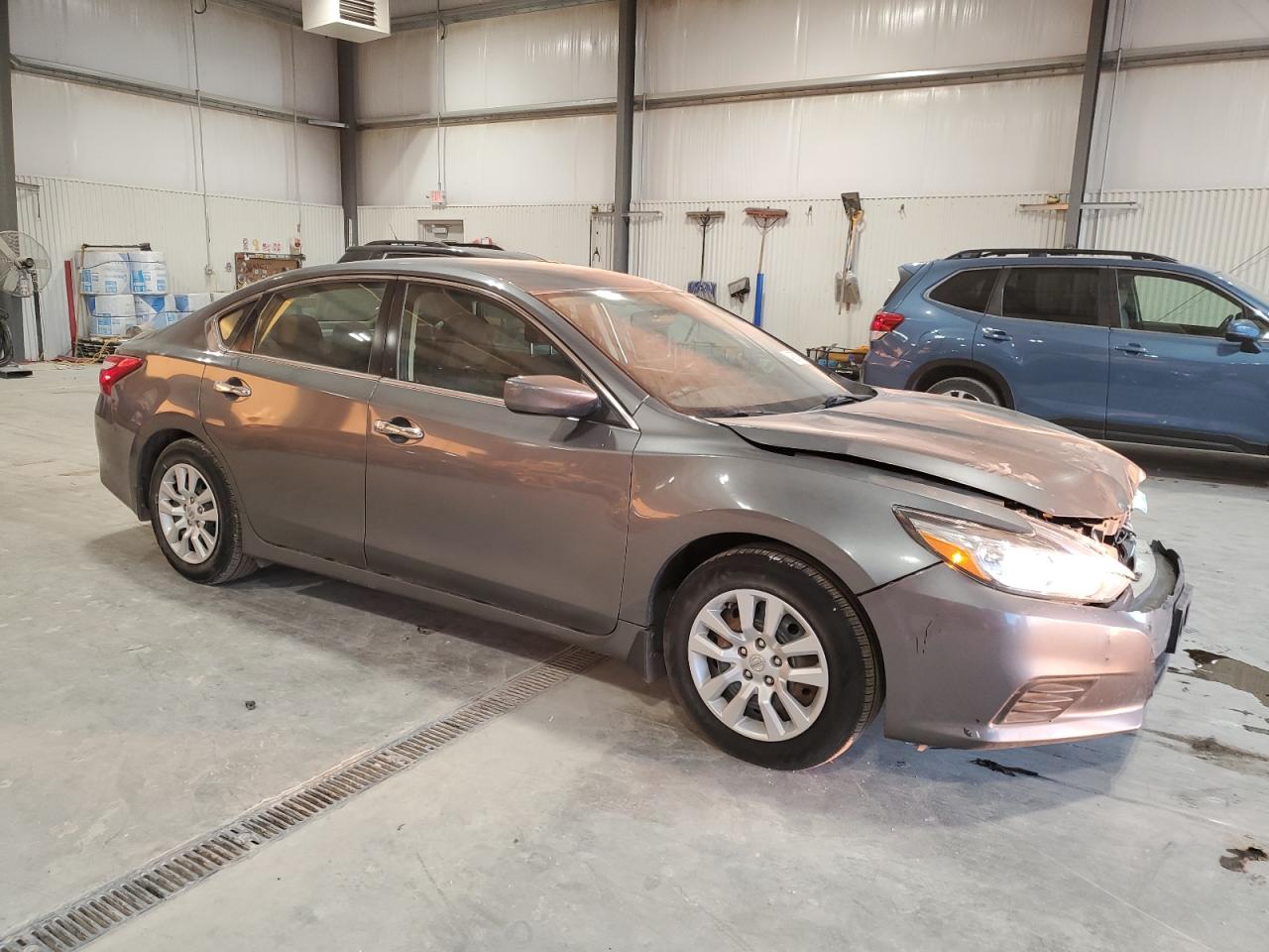 2016 Nissan Altima - Image 4