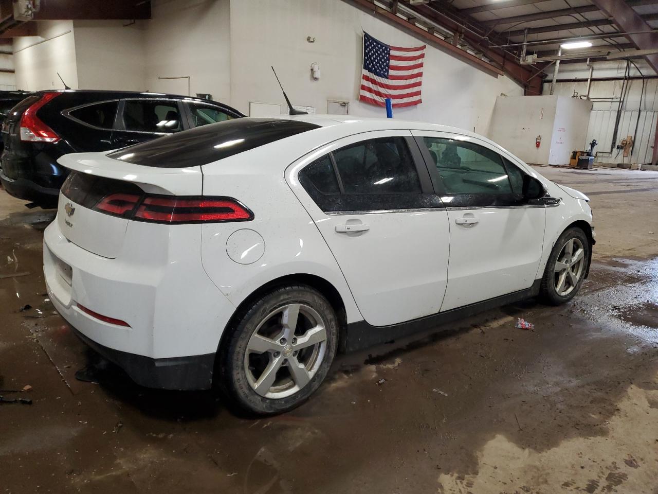 2014 Chevrolet Volt - Image 3