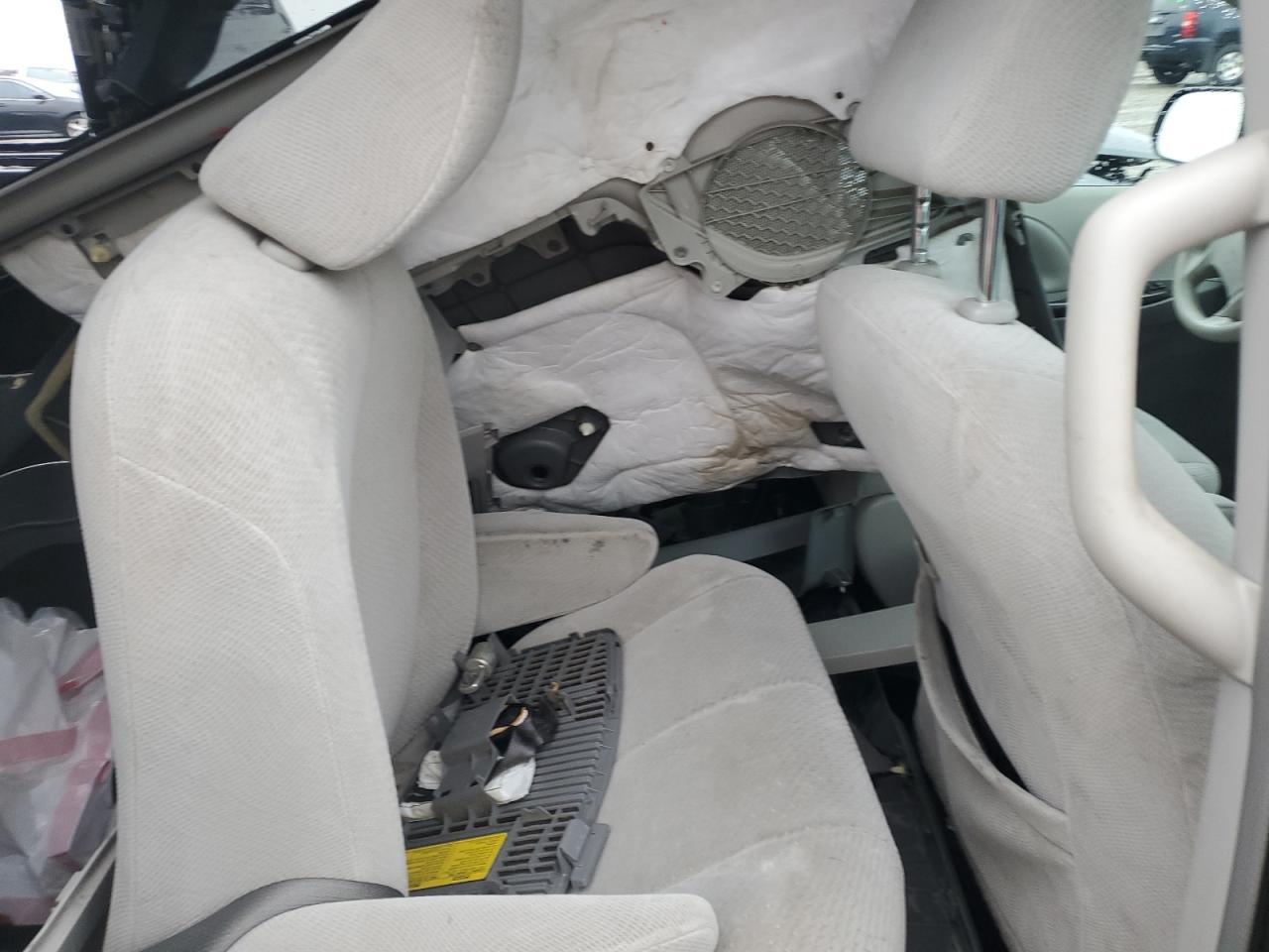2014 Toyota Sienna - Image 11