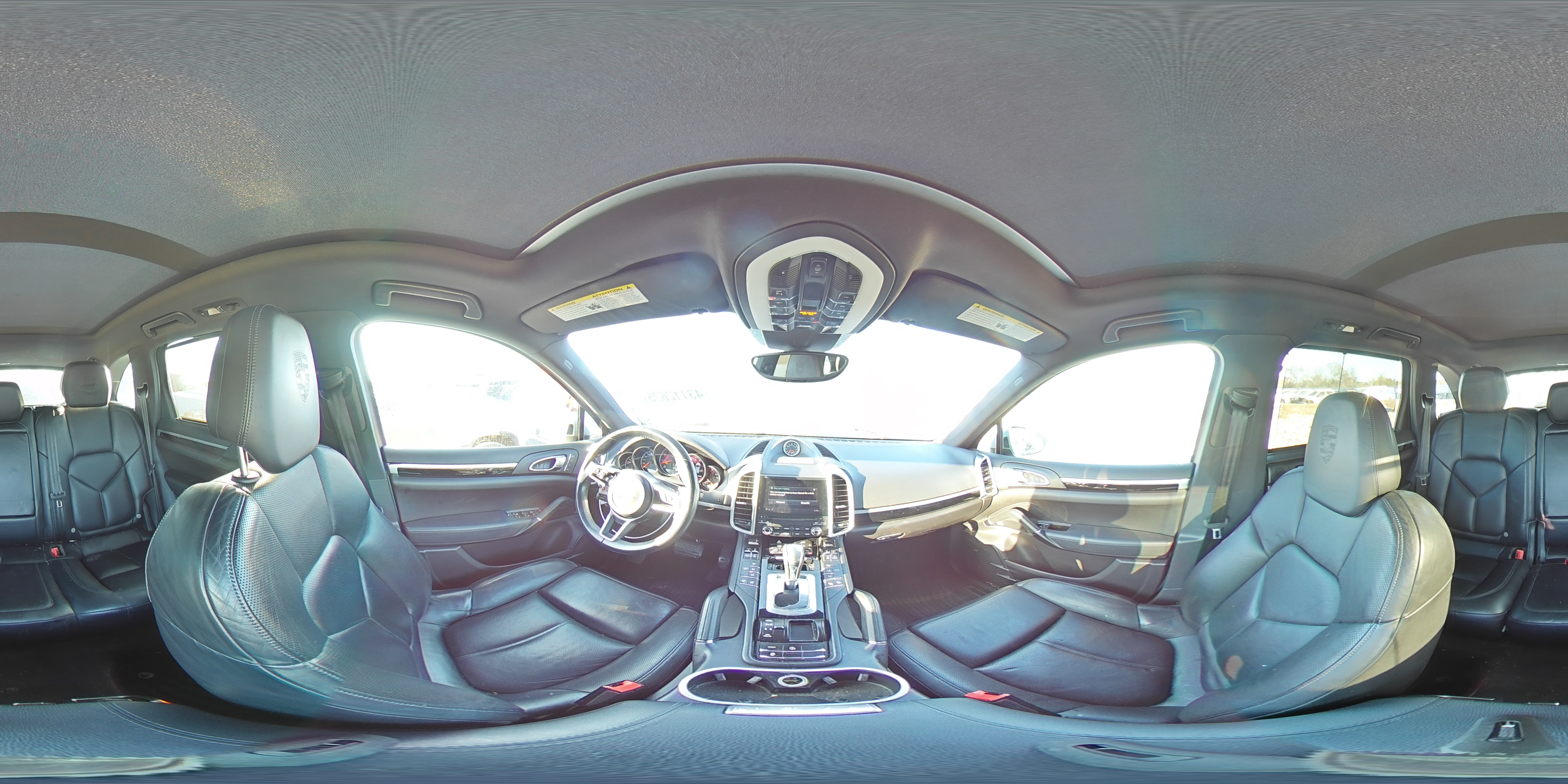 2017 Porsche Cayenne - Image 14