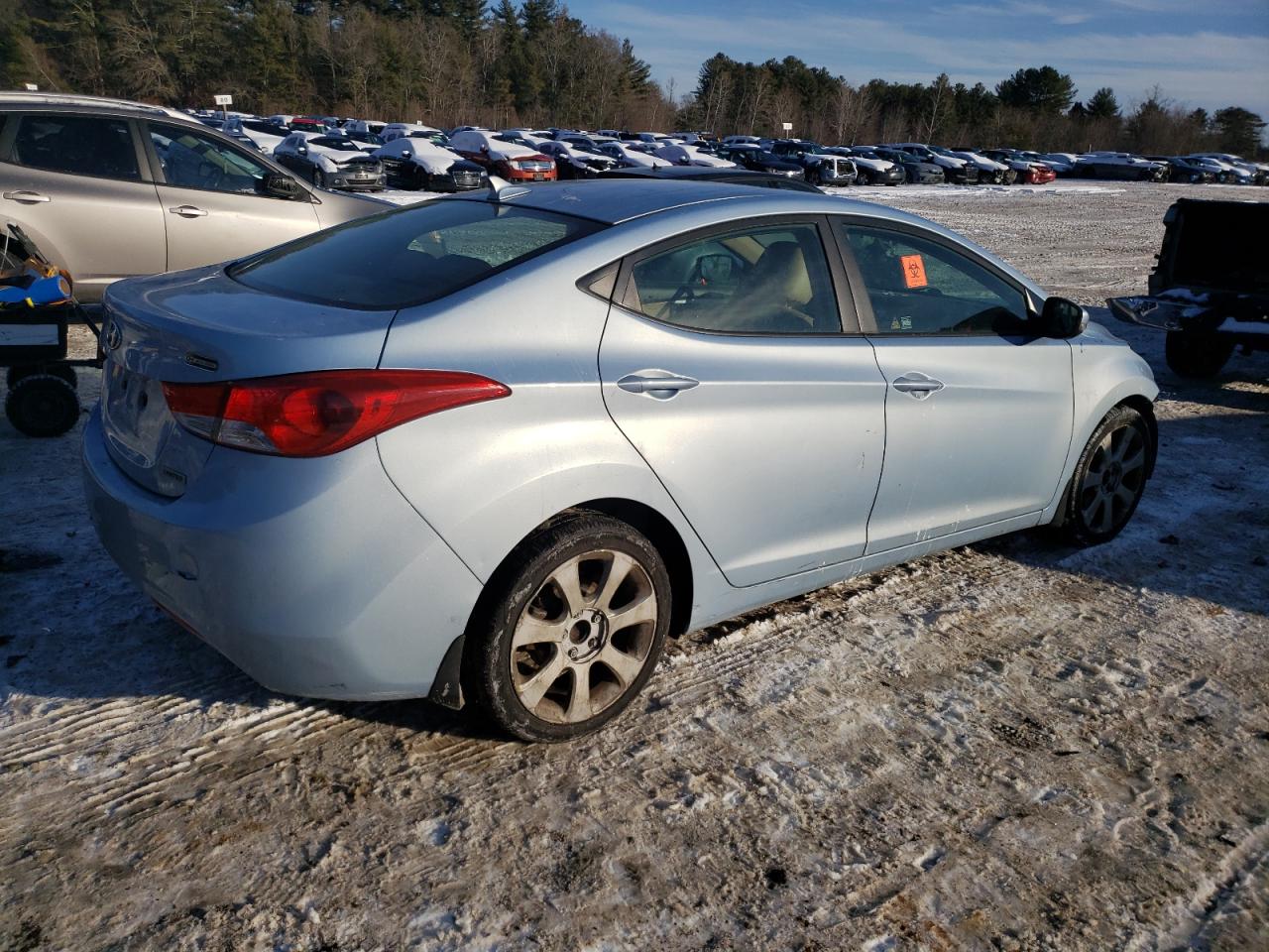 2013 Hyundai Elantra - Image 3