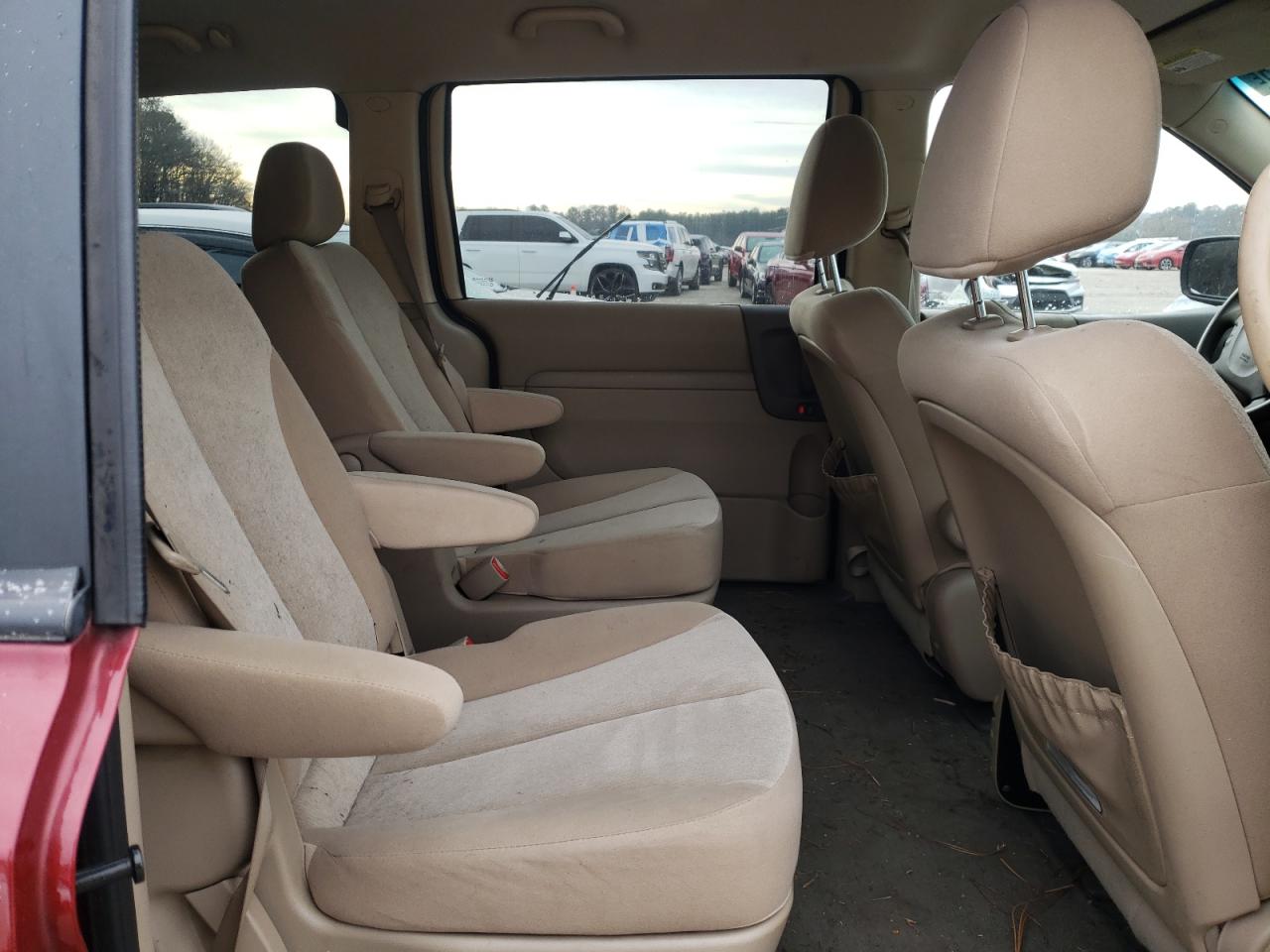 2011 Kia Sedona - Image 11