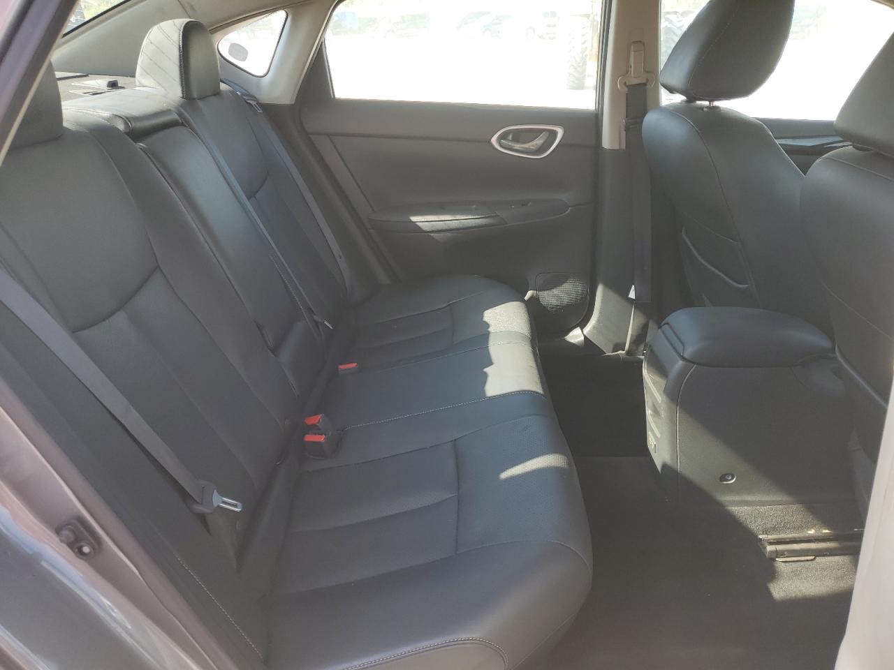 2018 Nissan Sentra - Image 10