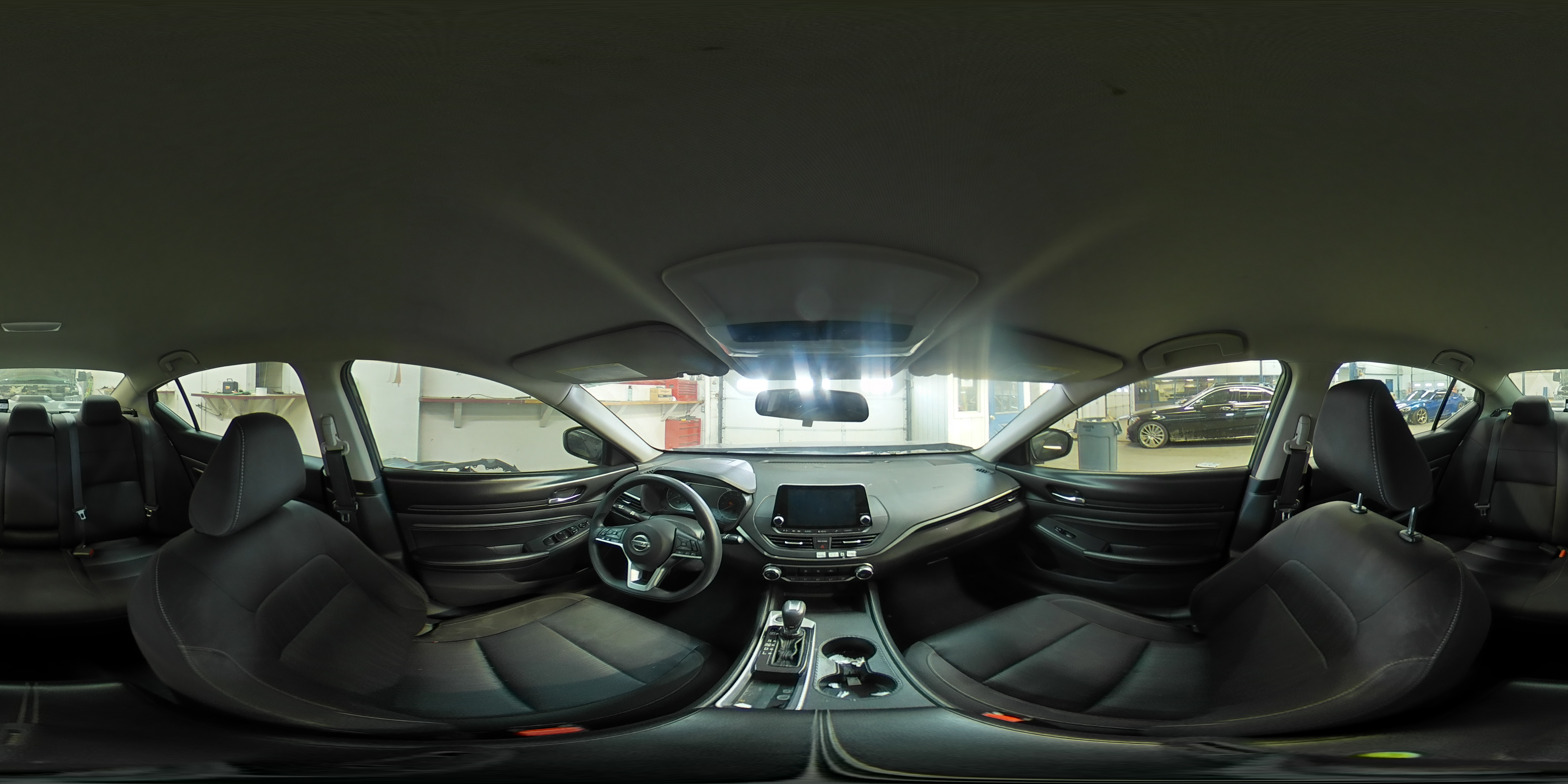 2020 Nissan Altima - Image 12