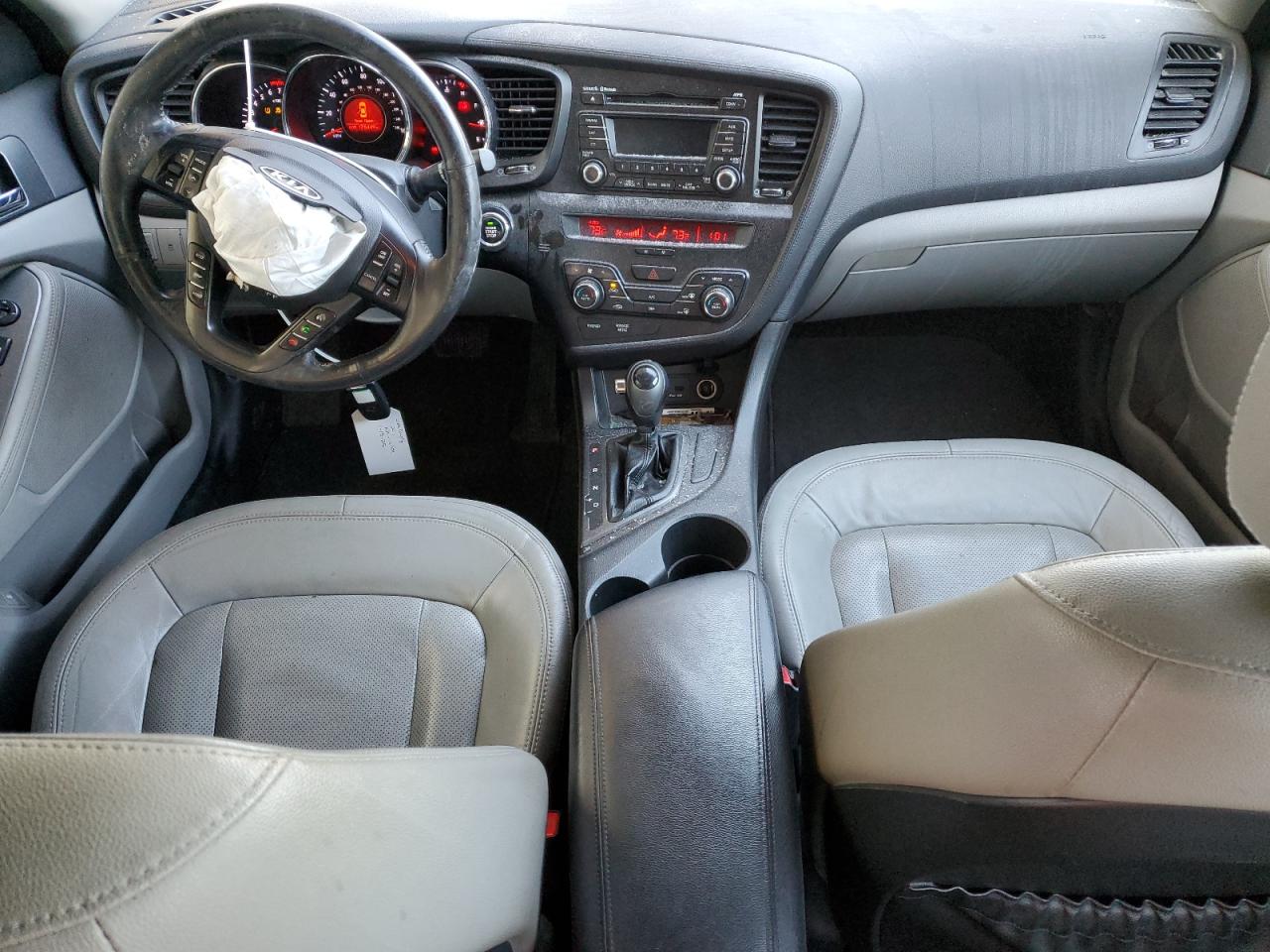 2011 Kia Optima - Image 8