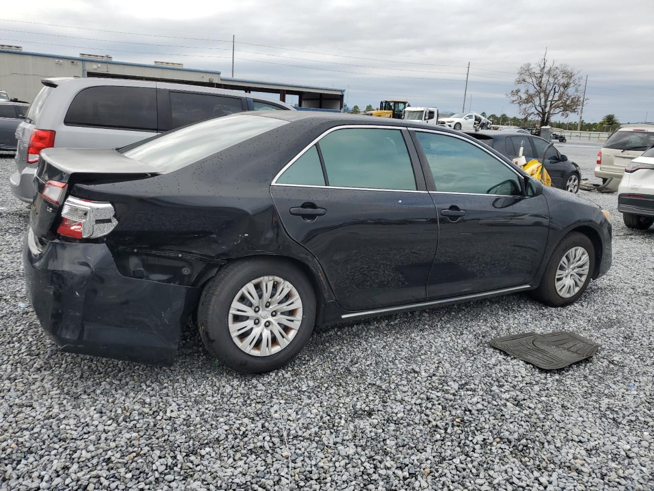 VIN 4T1BF1FK1EU768457 2014 TOYOTA CAMRY no.3