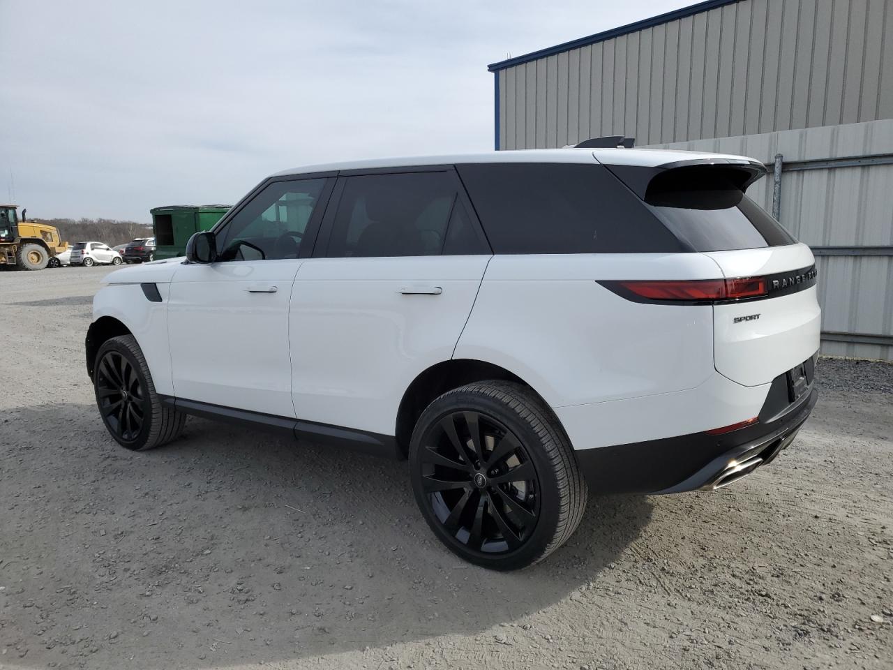 2024 Land Rover Range Rover - Image 2