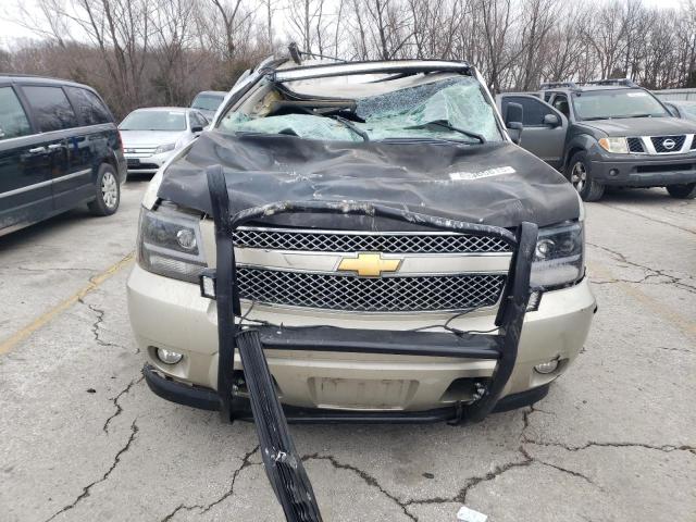  CHEVROLET SUBURBAN 2013 Złoty