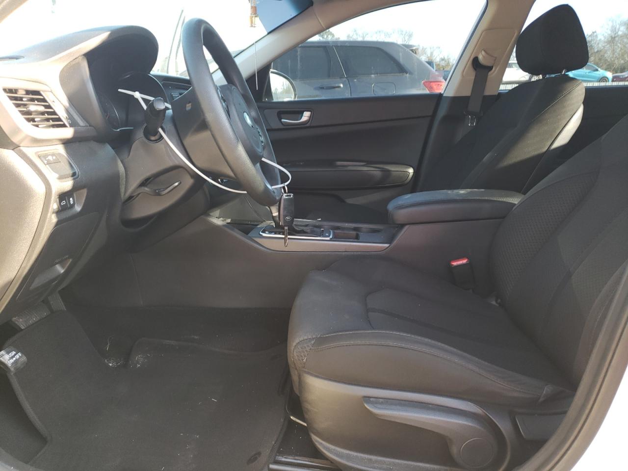 2017 Kia Optima - Image 7