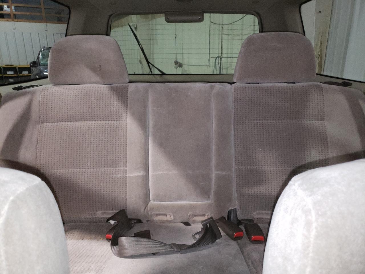 2000 Mitsubishi Montero - Image 10