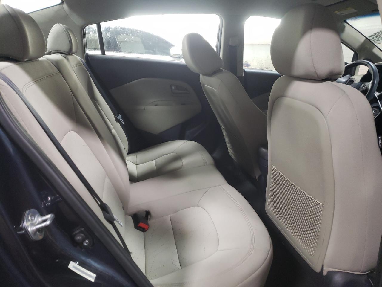 2014 Kia Rio - Image 10