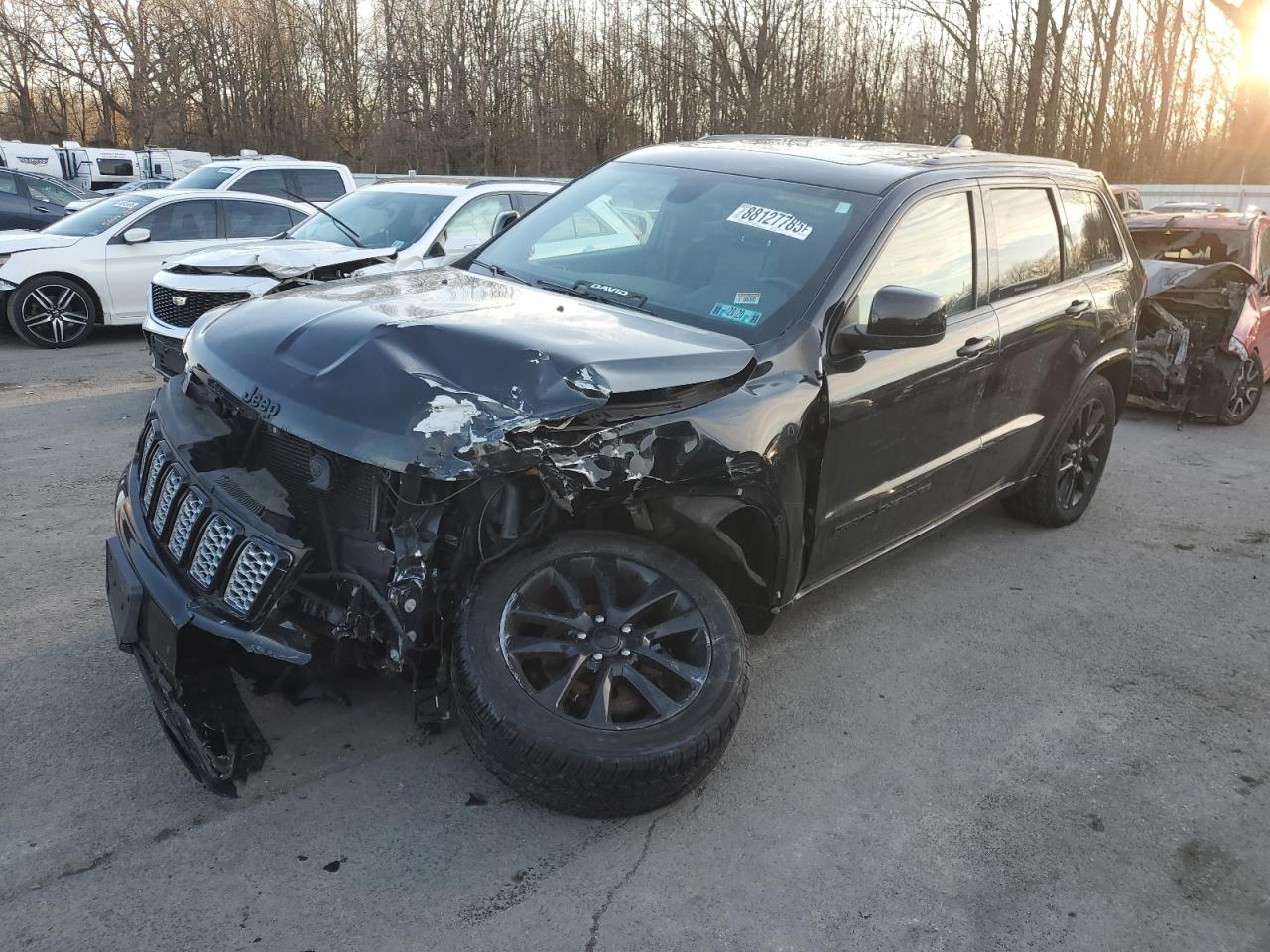 2017 Jeep Grand Cherokee - Image 1
