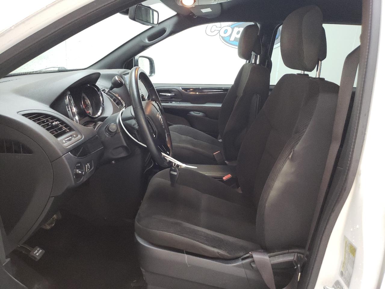 2019 Dodge Caravan - Image 7